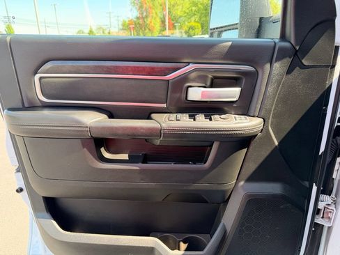 Used 2024 RAM 3500 Big Horn AWD/4WD image 20