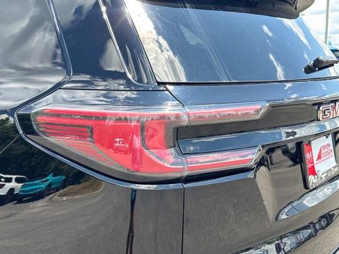 New 2026 GMC Acadia Elevation image 12
