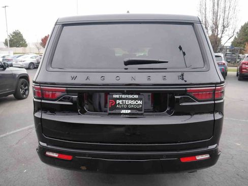 New 2025 Jeep Wagoneer L Series II image 19