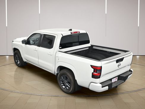 Certified 2025 Nissan Frontier SV w/ SV Convenience Package RWD image 35