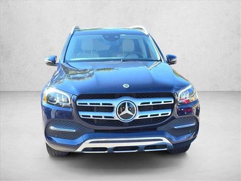 Used 2021 Mercedes-Benz GLS 450 4MATIC image 2