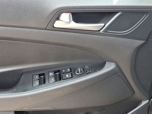 Used 2019 Hyundai Tucson SE image 10
