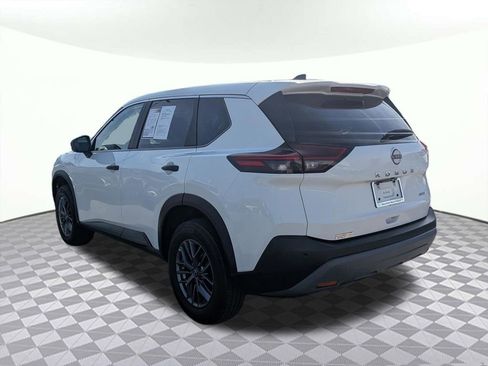 Used 2023 Nissan Rogue S image 5