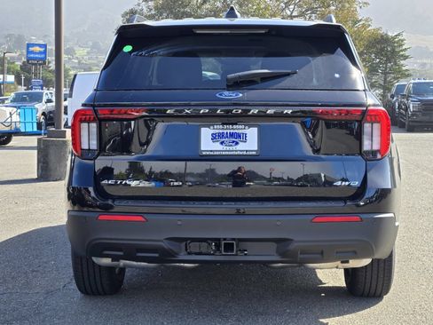 New 2026 Ford Explorer Active AWD/4WD image 5