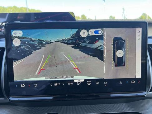 New 2025 Ford Expedition Active image 15