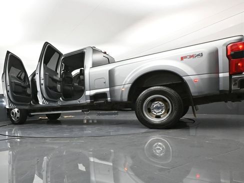 Used 2024 Ford F350 Lariat image 47