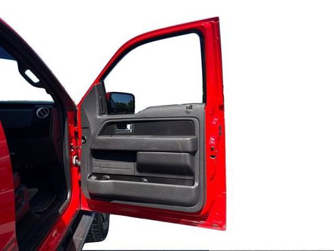 Used 2014 Ford F150 FX4 w/ Equipment Group 402A Luxury image 24