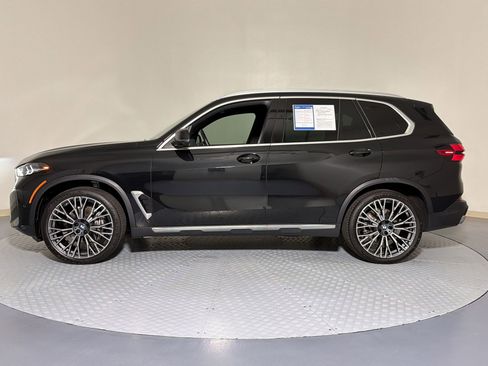 Certified 2024 BMW X5 sDrive40i w/ Parking Assistance Package RWD image 2