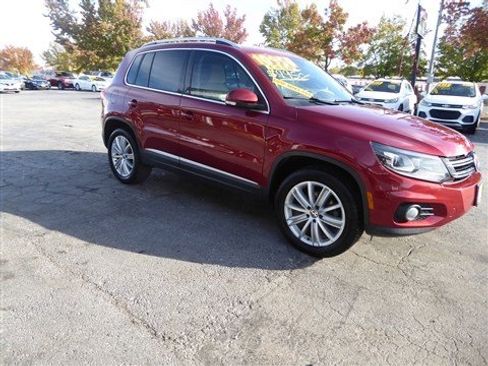 Used 2016 Volkswagen Tiguan SE image 5