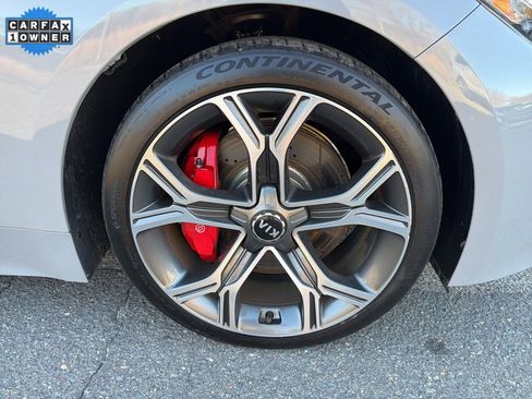 Used 2020 Kia Stinger GT1 image 9