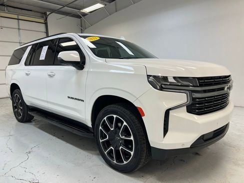 Used 2022 Chevrolet Suburban RST w/ Sport Performance Package image 7