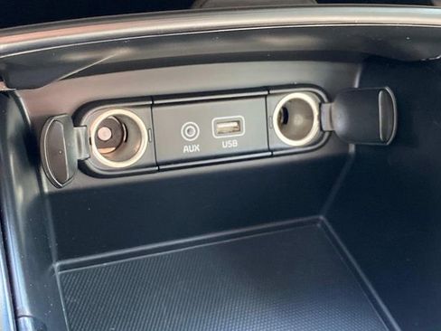 Used 2018 Kia Sorento LX image 26