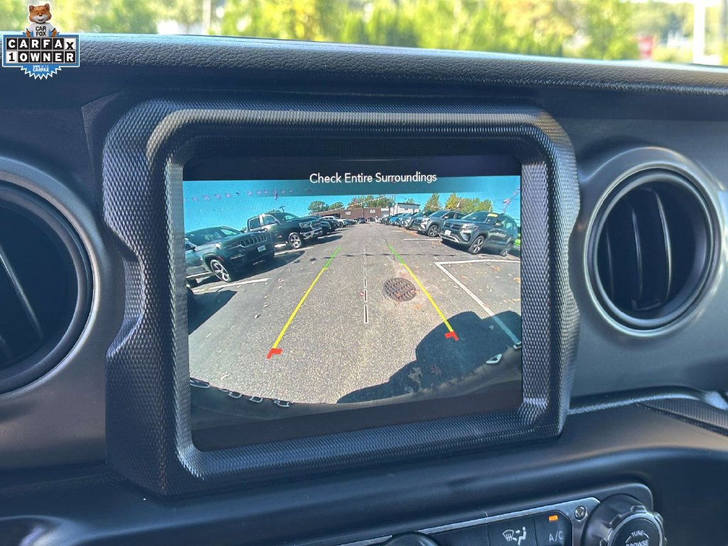 Used 2023 Jeep Wrangler Unlimited w/ Sun & Screen Package AWD/4WD image 24