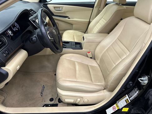 Used 2015 Toyota Camry XLE FWD image 9