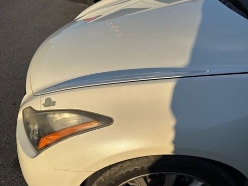 Used 2015 INFINITI Q60 Convertible w/ Premium Package image 4