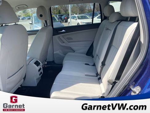 Certified 2024 Volkswagen Tiguan SE image 11