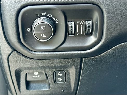 Used 2022 RAM 1500 Limited image 37