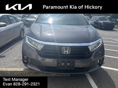 Used 2022 Honda Odyssey Touring image 2