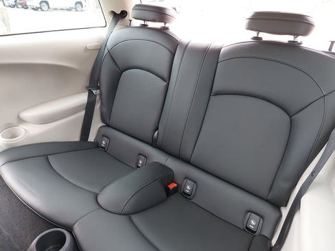 Used 2016 MINI Cooper 2-Door Hardtop image 13