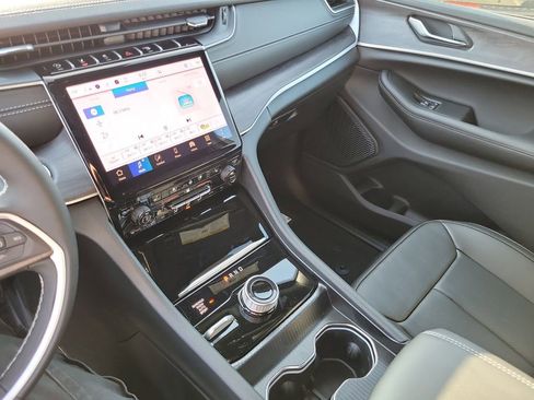 New 2025 Jeep Grand Cherokee L Limited w/ Luxury Tech Group II image 11