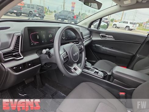 Used 2024 Kia Sportage LX AWD/4WD image 21
