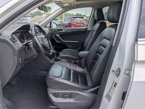 Used 2019 Volkswagen Tiguan SEL Premium AWD/4WD image 14