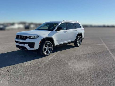 New 2026 Jeep Grand Cherokee L Limited image 4