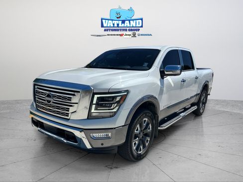 Used 2023 Nissan Titan Platinum Reserve w/ Moonroof Package AWD/4WD image 20