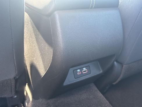 Used 2025 Nissan Altima 2.5 SV FWD image 9