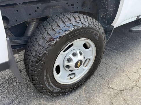 Used 2019 Chevrolet Silverado 2500 W/T AWD/4WD image 74