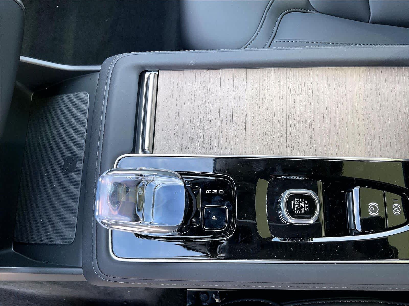 New 2027 Volvo XC90 B5 Plus AWD/4WD image 10