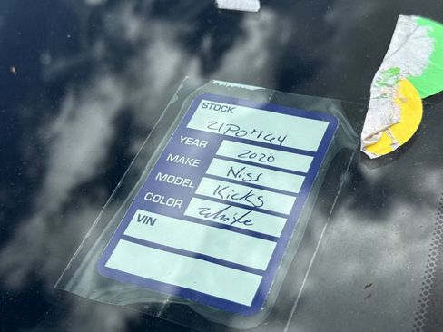 Used 2020 Nissan Kicks SV image 7