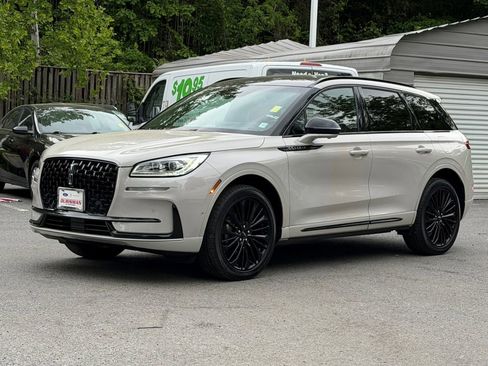 Certified 2023 Lincoln Corsair Reserve w/ Equipment Group 202A AWD/4WD image 3
