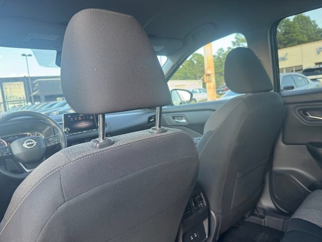 Used 2026 Nissan Rogue SV FWD image 25