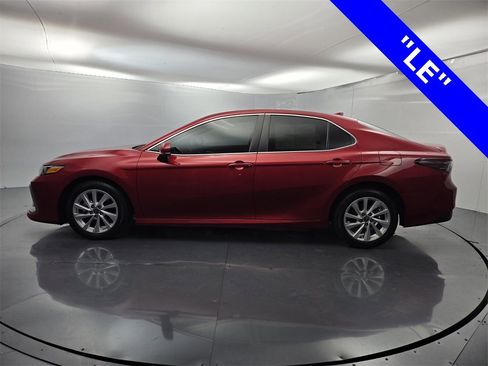 Used 2024 Toyota Camry LE image 6