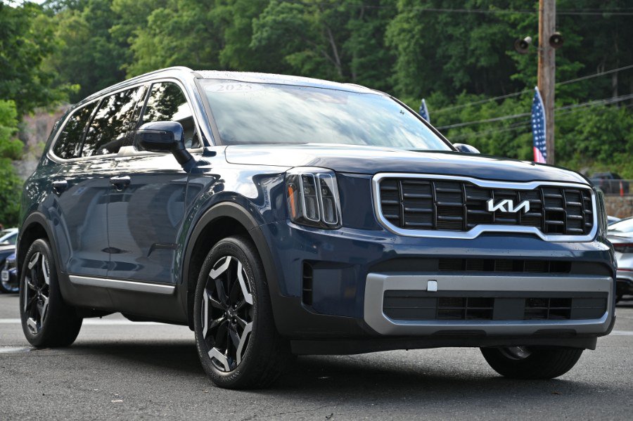 Used 2025 Kia Telluride S FWD image 8