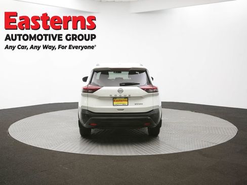 Used 2022 Nissan Rogue SV image 63