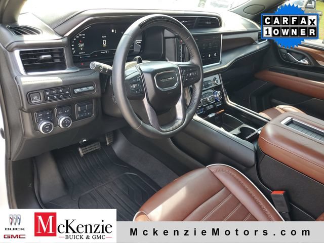 Used 2023 GMC Yukon Denali Ultimate AWD/4WD image 6