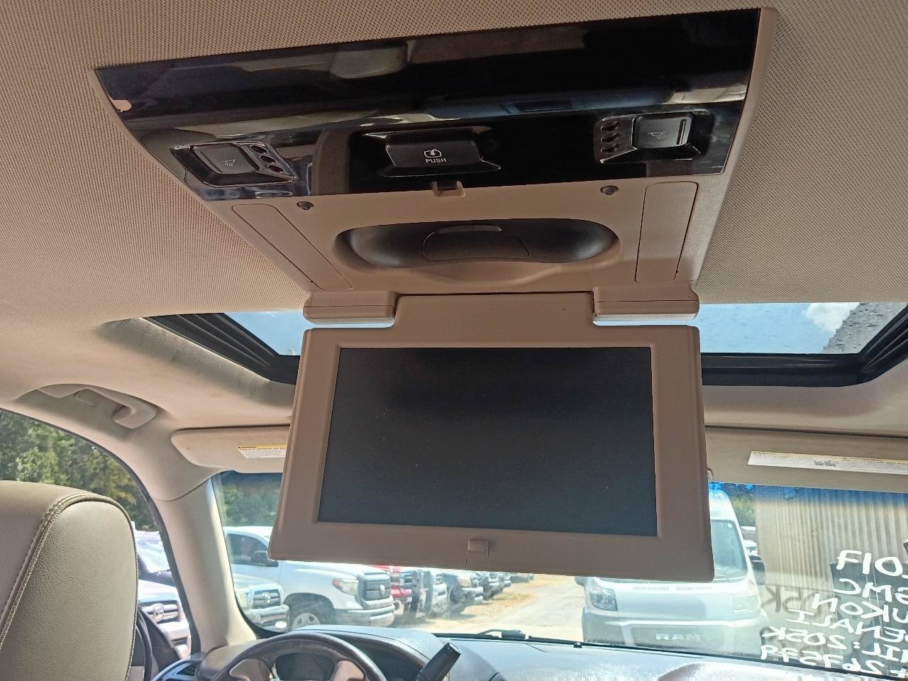 Used 2017 GMC Yukon Denali AWD/4WD image 27