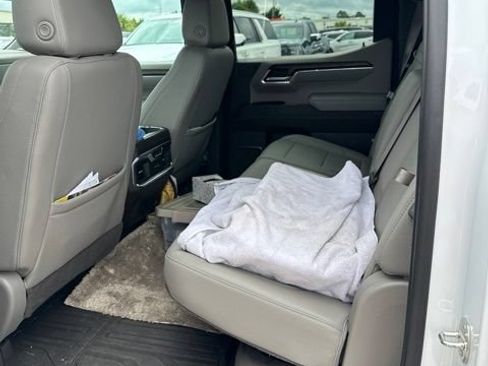 Used 2022 GMC Sierra 1500 SLT w/ SLT Premium Plus Package AWD/4WD image 8