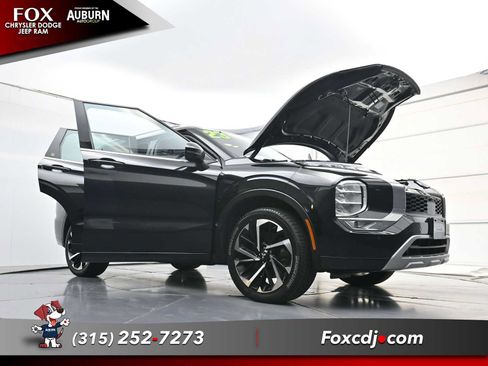 Used 2023 Mitsubishi Outlander SEL 40th Anniversary AWD/4WD image 35
