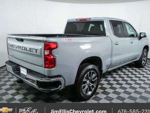Used 2024 Chevrolet Silverado 1500 LT AWD/4WD image 3