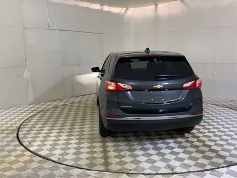 Used 2020 Chevrolet Equinox LT w/ Driver Convenience Package image 7