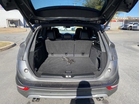 Used 2019 Lincoln MKC Premiere image 9