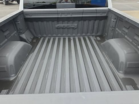 Used 2023 GMC Sierra 1500 AT4 w/ Technology Package AWD/4WD image 31