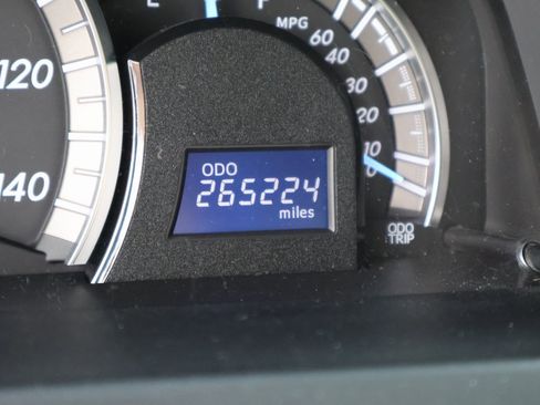 Used 2013 Toyota Camry SE image 29