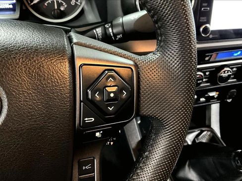 Used 2023 Toyota Tacoma TRD Off-Road image 23