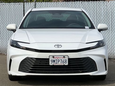 Used 2025 Toyota Camry LE FWD image 8