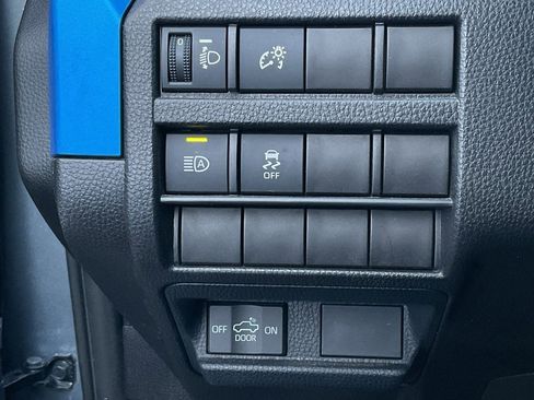 Used 2025 Toyota Tacoma TRD Off-Road image 24