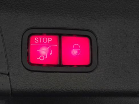 Used 2022 Mercedes-Benz GLS 450 4MATIC image 25